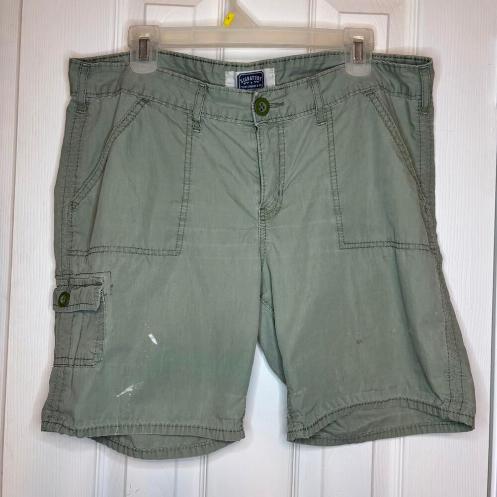 Vintage Signature Levi Strauss Womens 14 Green Cargo Shorts Y2K Utility